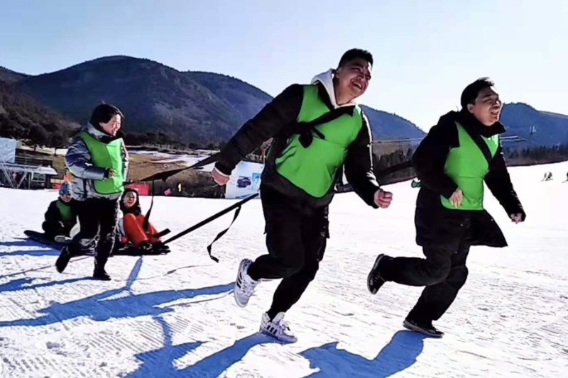冬季团建，热门团建，SNOWBALL 冰雪巅峰团队挑战赛