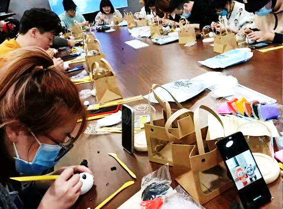 【妇女节女神节活动】冰墩墩+手工DIY+体验北京冬奥会+一起向未来