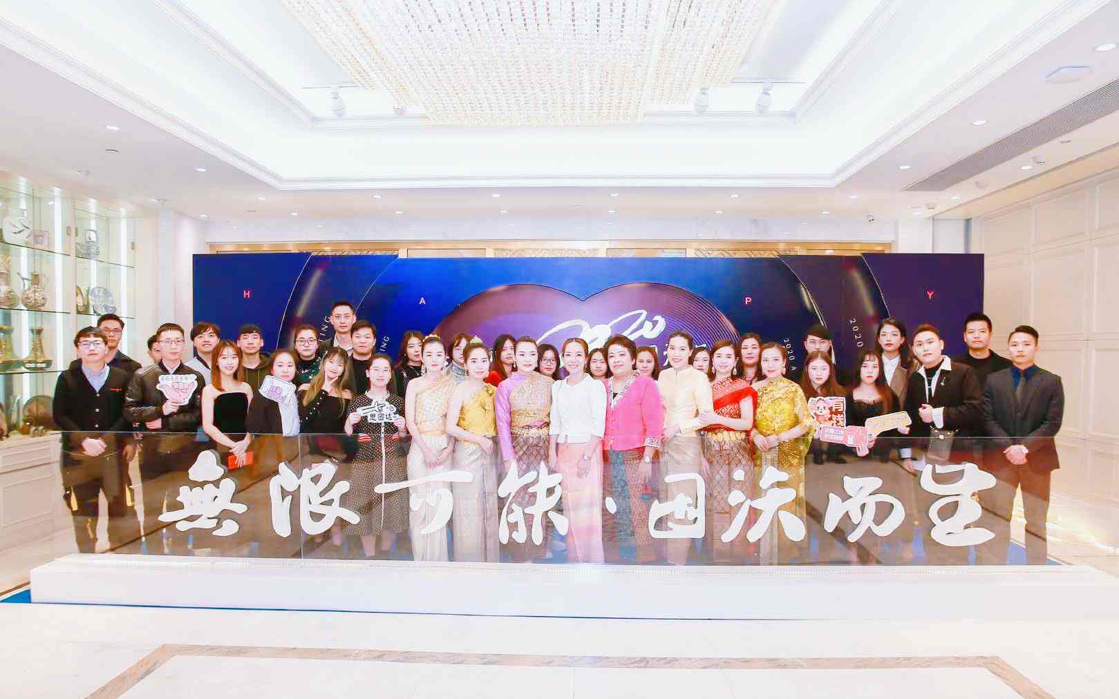 6d156b4cad646f112b9751bff1633c0e.jpg