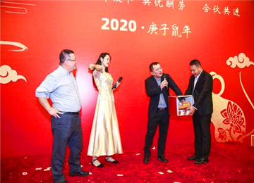 a512dee2f9de230ce3a4c87a804931e2.jpg