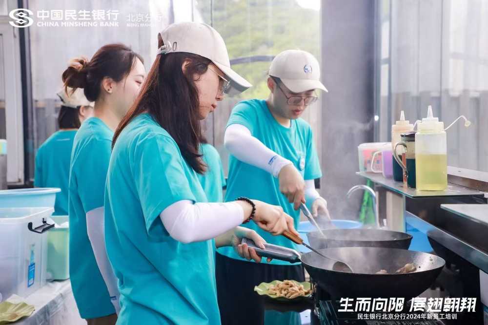 bf67e41eeba983f0ae09c04d1986e24c.jpg